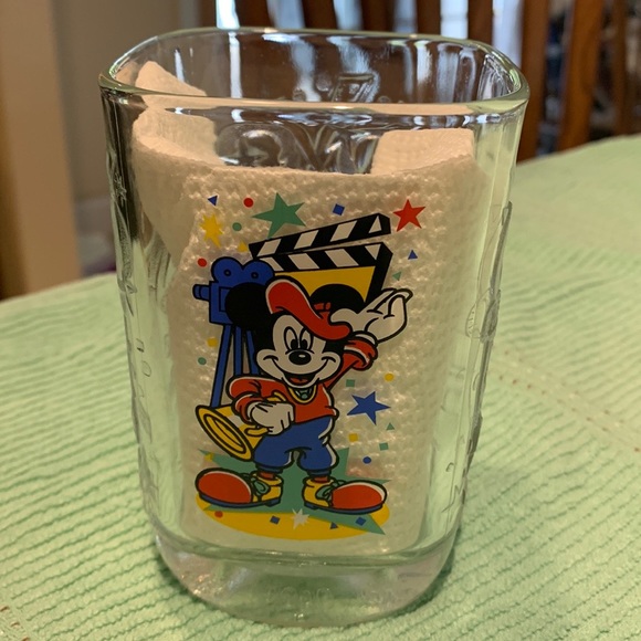 McDonald’s Walt Disney 2000 Collector's Glass - Picture 8 of 9